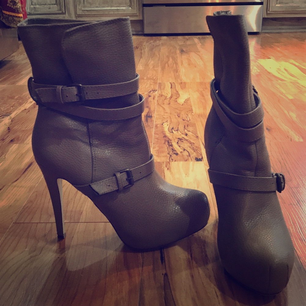 Just Fab tan bootie heels